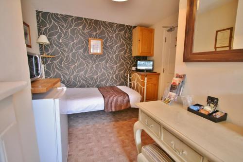 Central Hotel Cheltenham by Roomsbooked - image 7