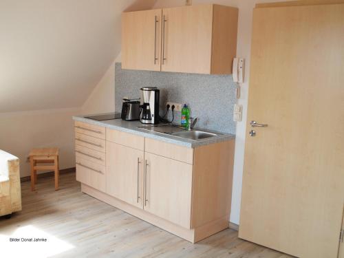 Kitchen, Ferienappartements Holger Plescher in Ostseebad Kuhlungsborn