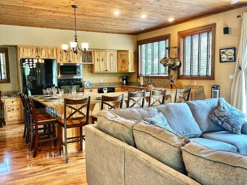 Whiteface Mountain Chalet in Wilmington
