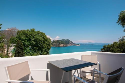 Honeymoon Suite with Sea View image 1