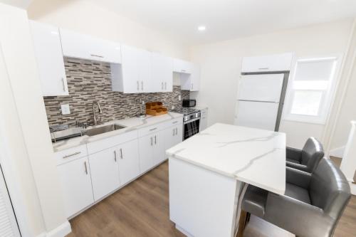 2 bedrooms, 4 beds