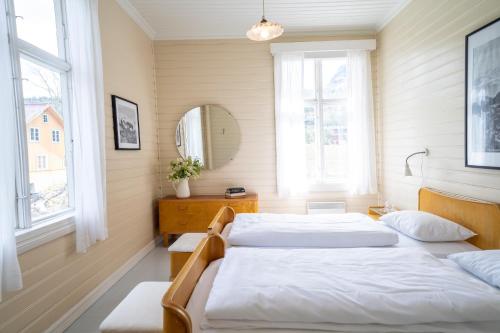 Sommerhotellet - image 9