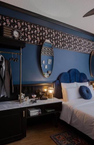 Craves Hotel