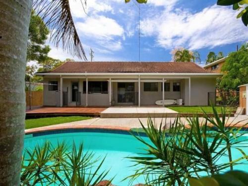 ALLAMBI 45 Position Perfect, Single Level Home, Pool, Pets OK