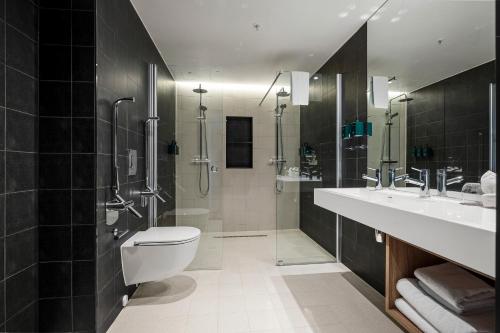364464225 Lily Country Club