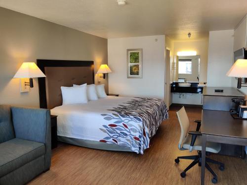 Red Roof Inn Houston - Jersey Village - image 6