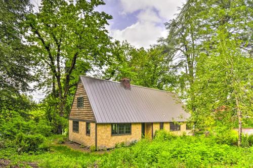 Peaceful and Elegant Cottage with Riverside View