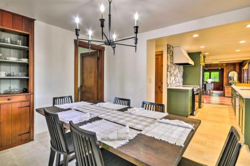 Peaceful and Elegant Cottage with Riverside View in كلاكاماس