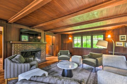 Peaceful and Elegant Cottage with Riverside View in كلاكاماس