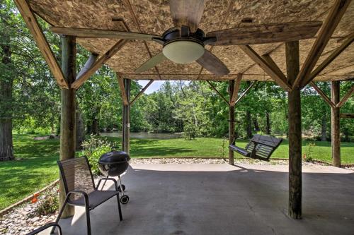 Cozy Cabin with Patio on Craig Creek Pets OK!