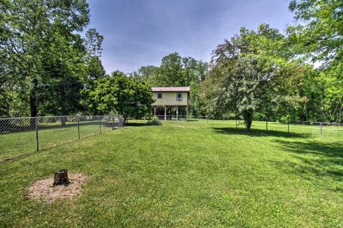 Cozy Cabin with Patio on Craig Creek Pets OK!