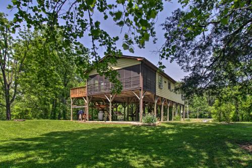 Cozy Cabin with Patio on Craig Creek Pets OK!