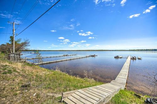 Rustic Cabin with Fire Pit, Steps to Sand Lake!