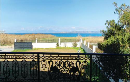  Stunning home in Kato Assos Peloponne, with 5 Bedrooms and WiFi in Káto Ássos