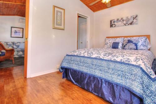 Crescent Beach Bungalow in St. Augustine, USA