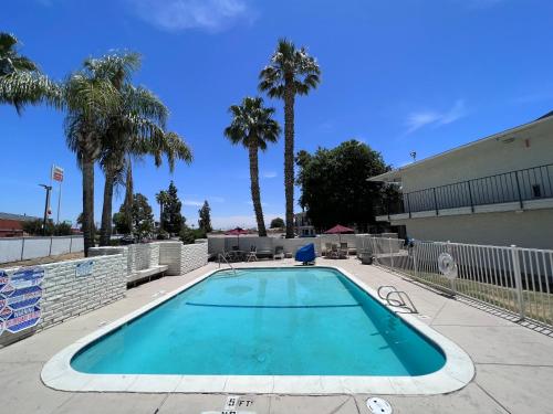 Motel 6-Bakersfield, CA - South