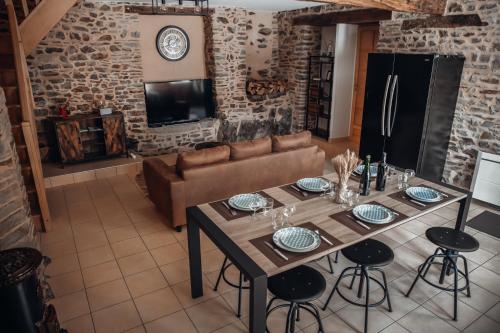 Rare, belle maison de 90 m2 au pied du château - Location saisonnière - Fougères