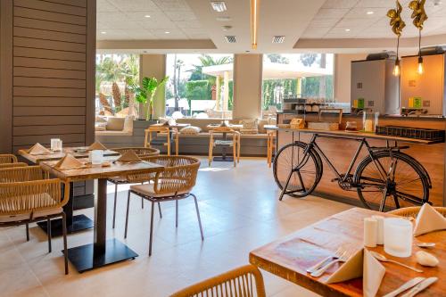Marins Beach Club - Adults Only Hotel – Cala Millor, NJ