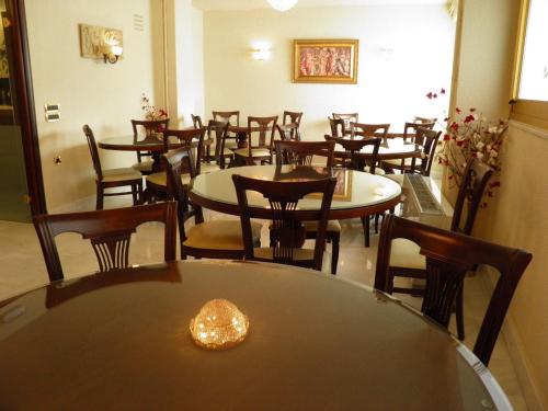 Pub/Lounge, Hotel Meletiou in Thiva