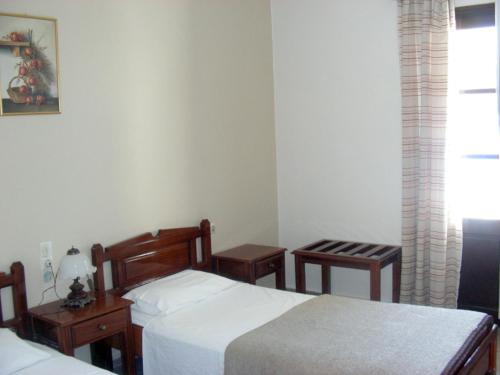 2 twin beds