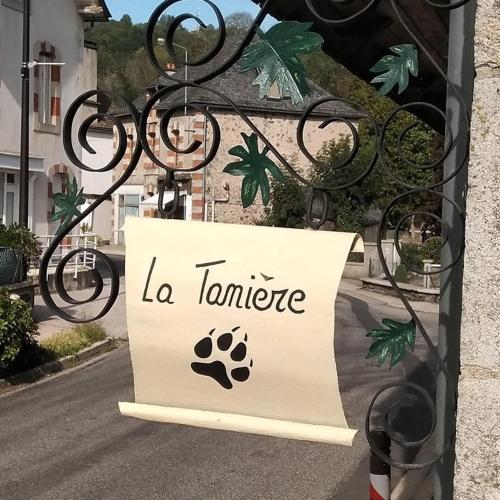 La tanière (La taniere) in Champs-sur-Tarentaine-Marchal