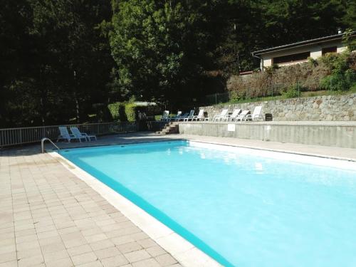 Peldbaseins, Camping Le Castella in Luzenac