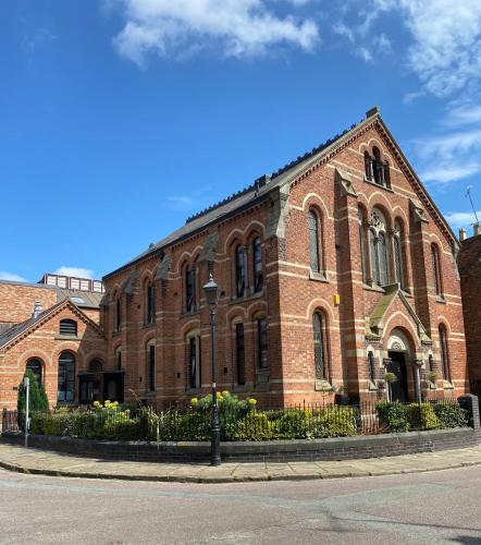 Luxury Chapel Apartment within City Walls - Chester