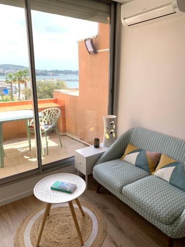Élégant appartement T2 en 1ère ligne de l'Étang de Thau avec terrasse - Cures et vacances