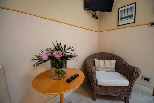 Hotel Paradise - main image