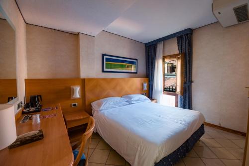 Hotel Paradise - image 6