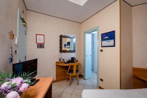 Hotel Paradise - image 12