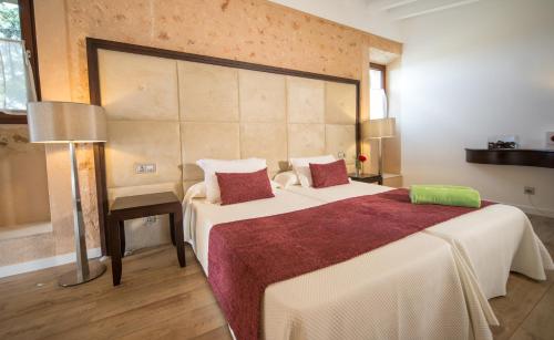 Bennoc Petit Hotel - image 10