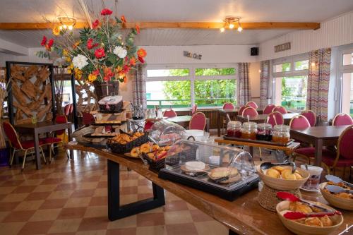 Hotel De La Route Verte - 식음료(F&B)