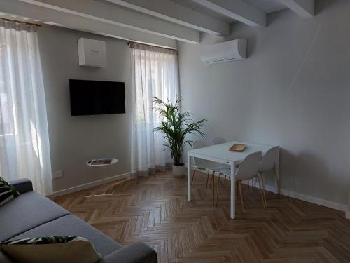 HomeThirtyFour, Verona (fotografie 3)