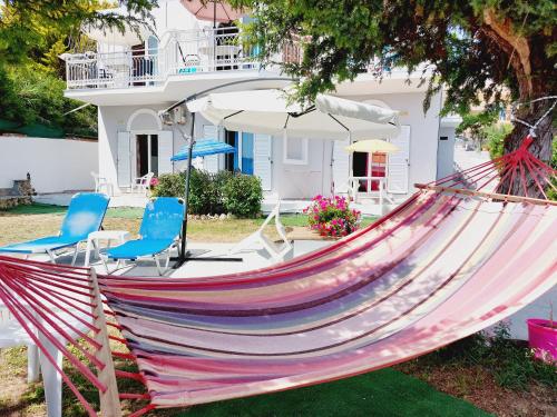  Leta apartments in Agios Georgios