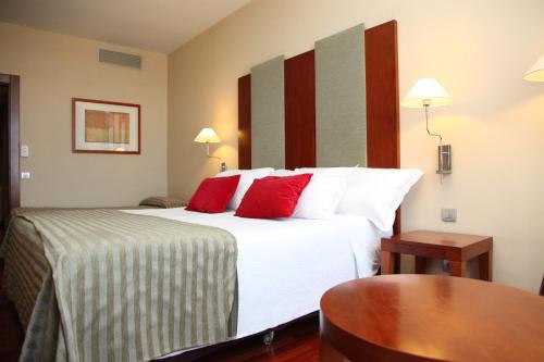 2 twin beds