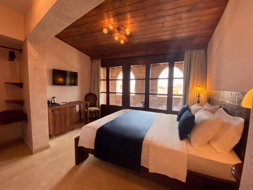 Doppelzimmer, hofblick, stadtblick
