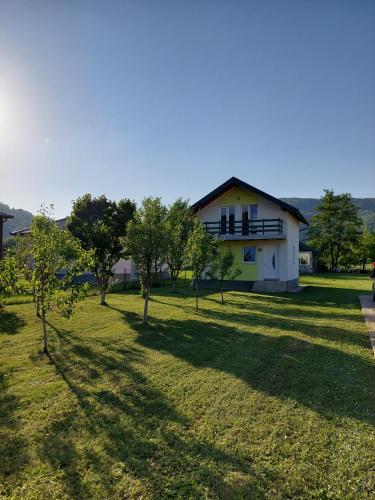 Two-Bedroom House room in La Reina Una