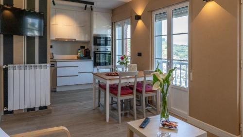  Apartamentos Mar y Sol in Luarca