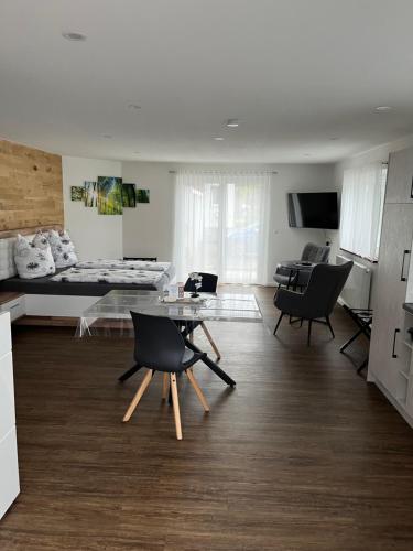 Ferienwohnung Bibertal 6.8km von Burlafinger Straße entfernt