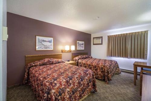 Rodeway Inn - image 25