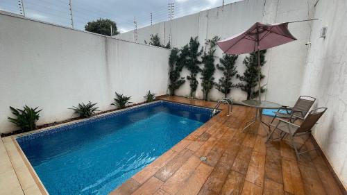 Swimming pool, Sobrado com PISCINA e CHURRASQUEIRA de alto padrao em Foz in Parque Imperatriz