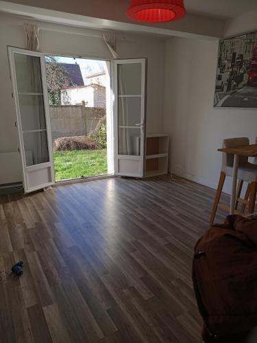 appartement 2 pieces 40m2 a garges les gonnesse gîte à louer Dugny