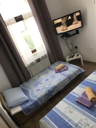 One-Bedroom Apartment with Sea View image 3