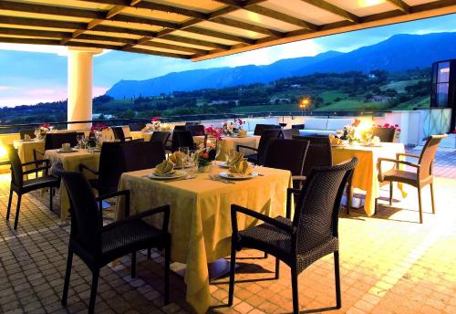 Restaurant, Hotel Michelangelo Palace & SPA in Terni