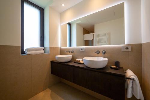 Double Room image 3