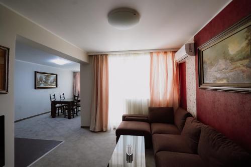 Rovno Hotel - image 3