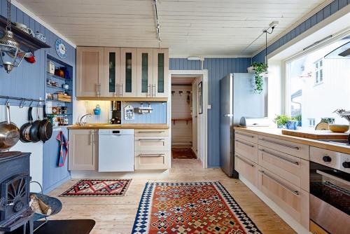Cozy Family House with Sea Views in Historic Nyksund in Nyksund
