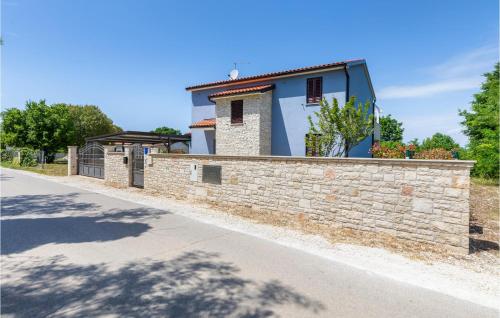 3 Bedroom Beautiful Home In Sosici