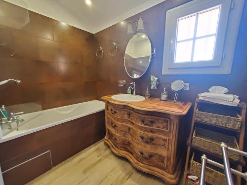 Three-Bedroom House image 6